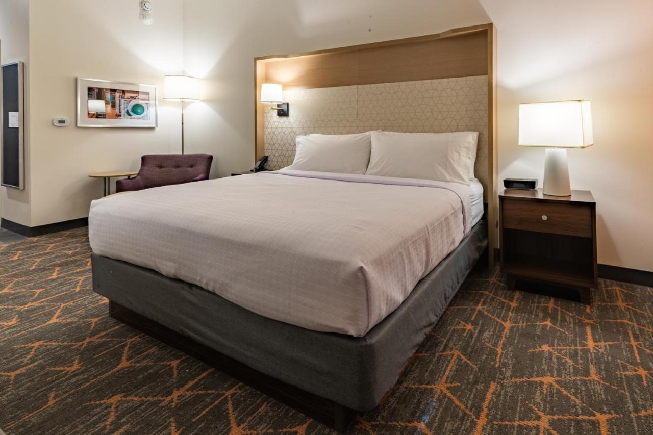 Courtyard By Marriott Atlanta Dunwoody Hotel Exterior photo