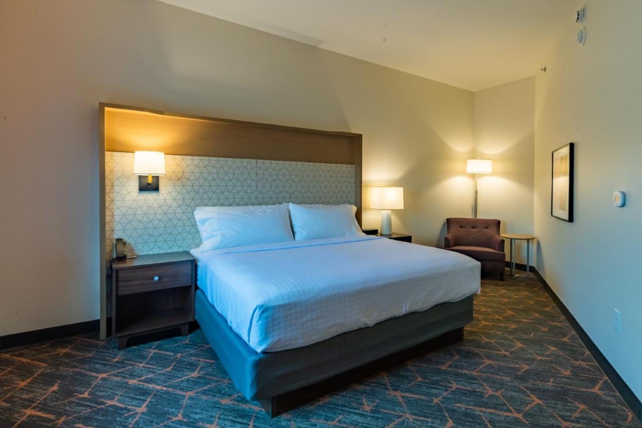 Courtyard By Marriott Atlanta Dunwoody Hotel Exterior photo
