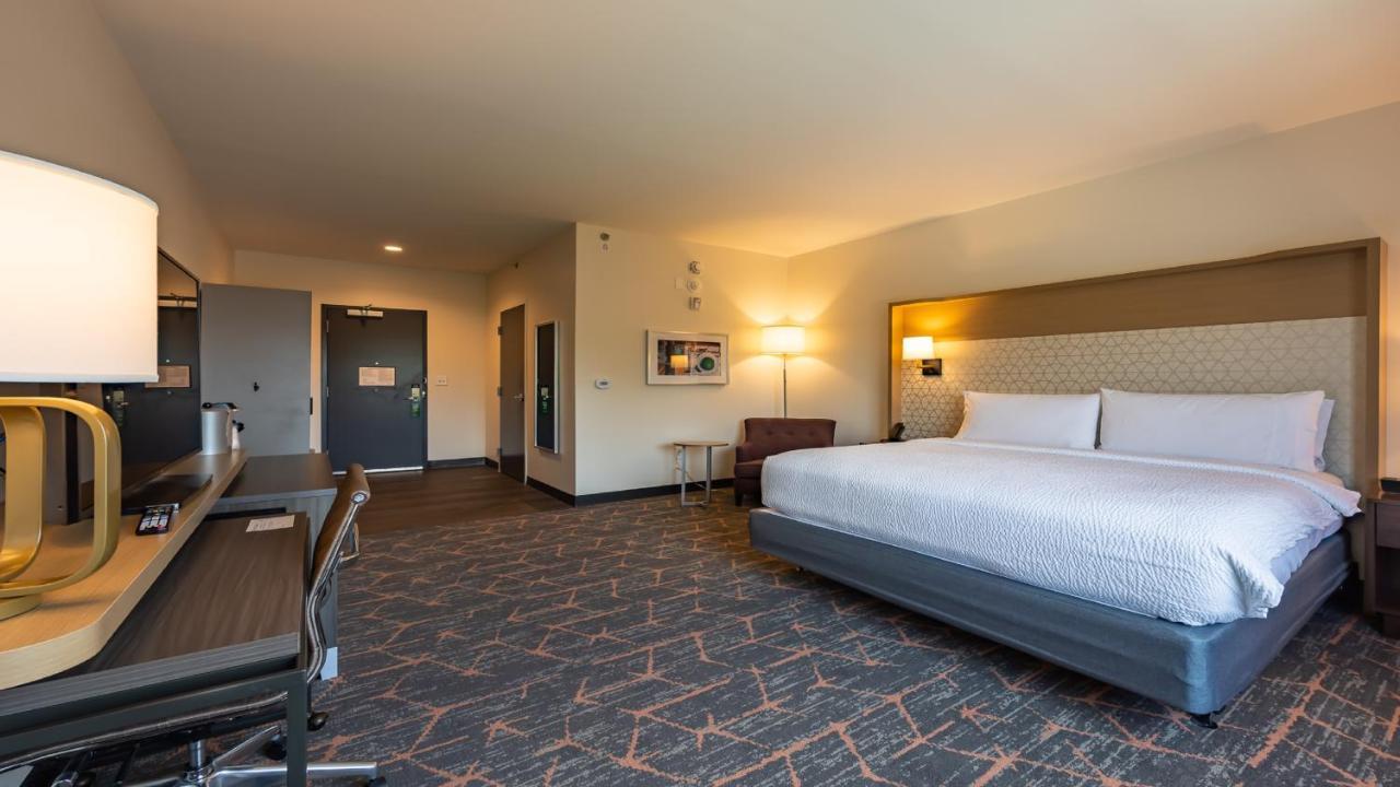 Courtyard By Marriott Atlanta Dunwoody Hotel Exterior photo