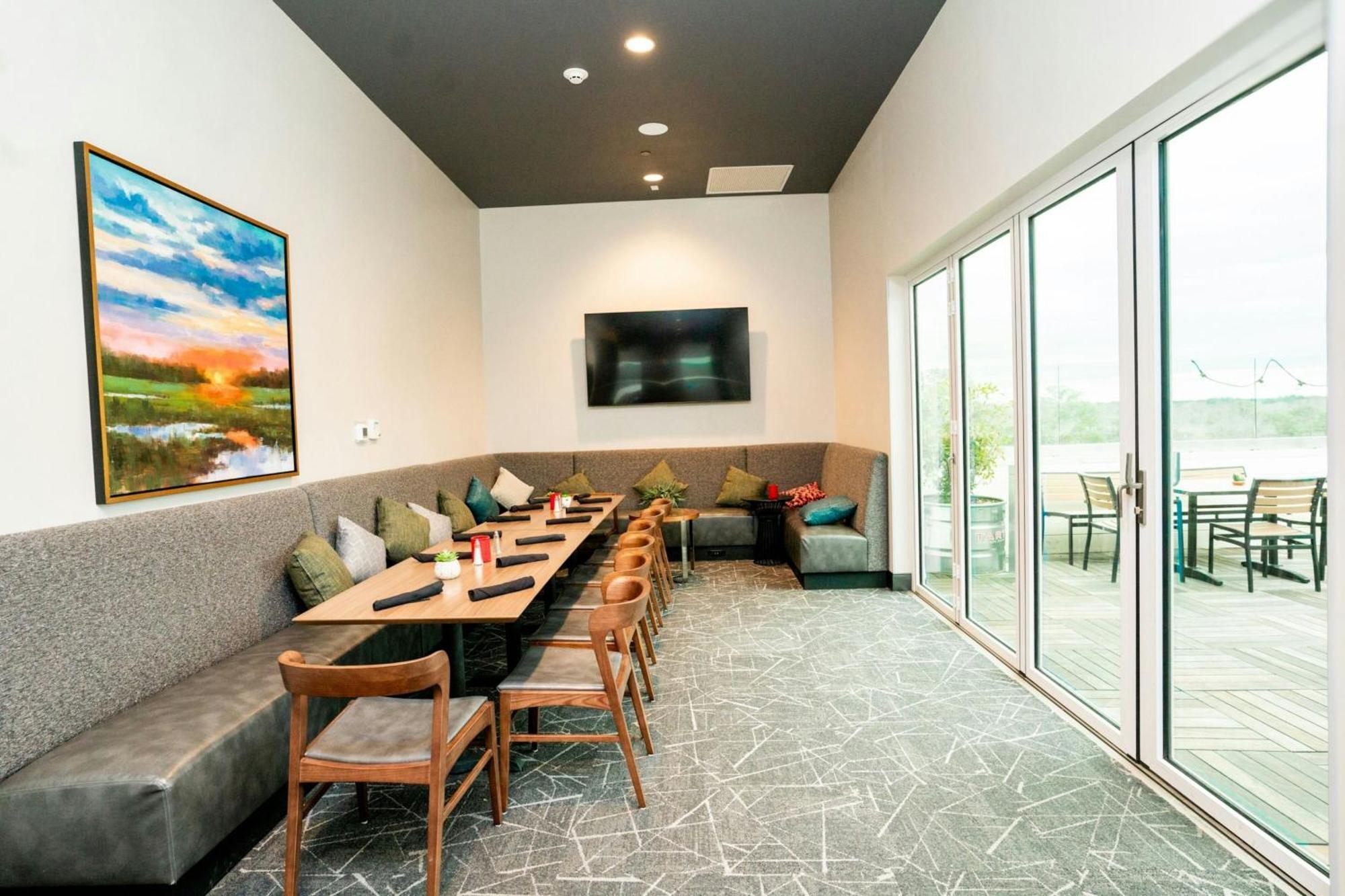 Courtyard By Marriott Atlanta Dunwoody Hotel Exterior photo