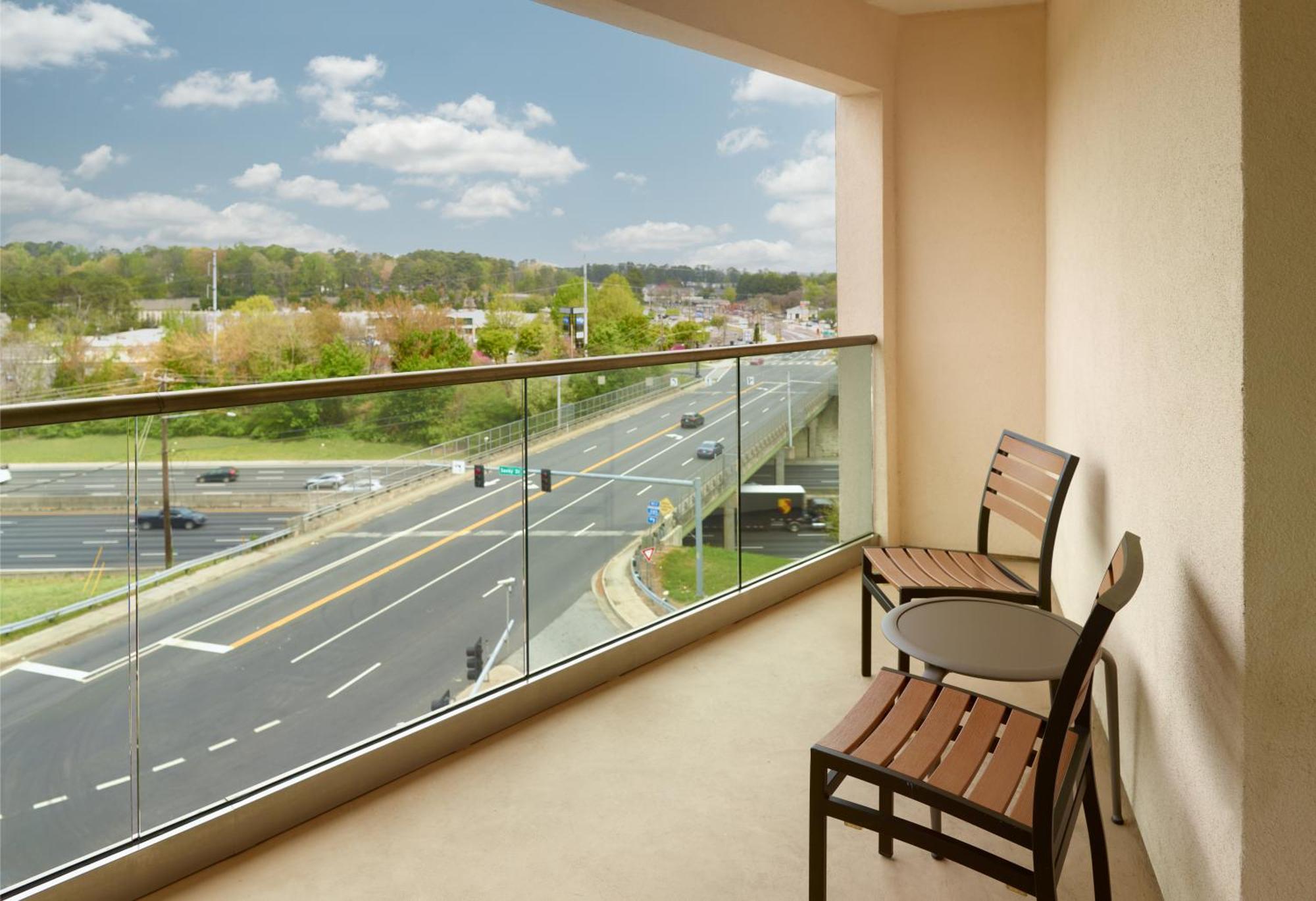 Courtyard By Marriott Atlanta Dunwoody Hotel Exterior photo