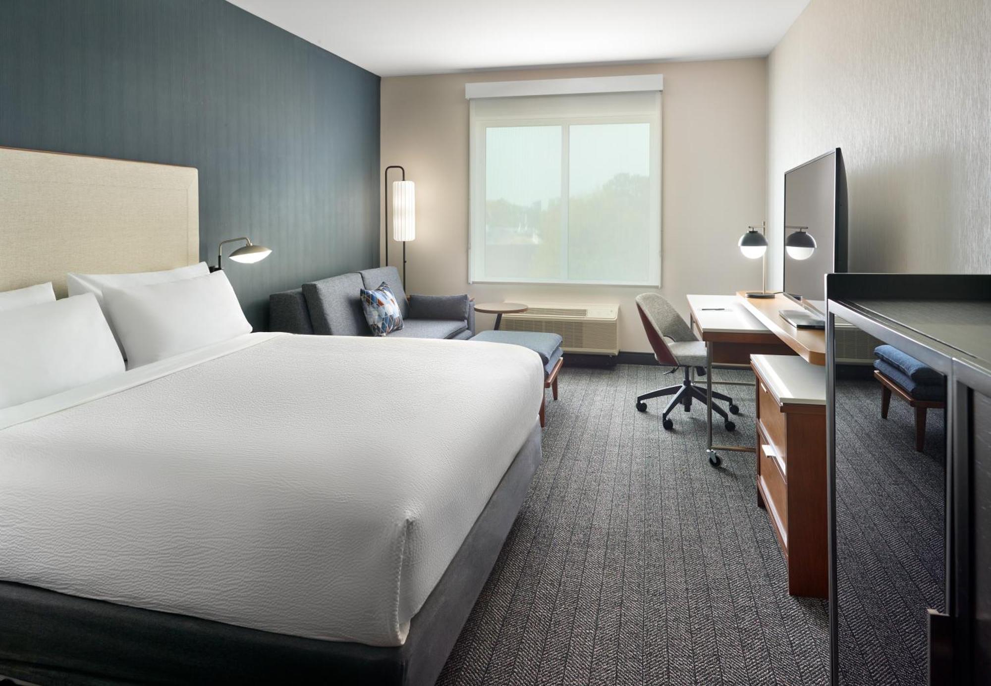 Courtyard By Marriott Atlanta Dunwoody Hotel Exterior photo