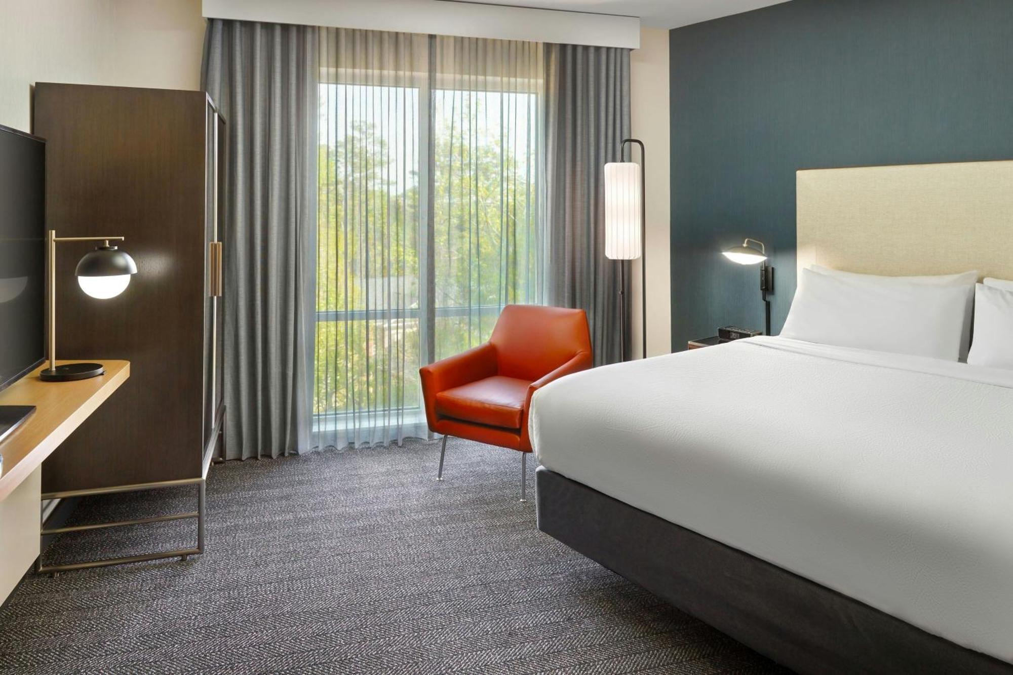Courtyard By Marriott Atlanta Dunwoody Hotel Exterior photo