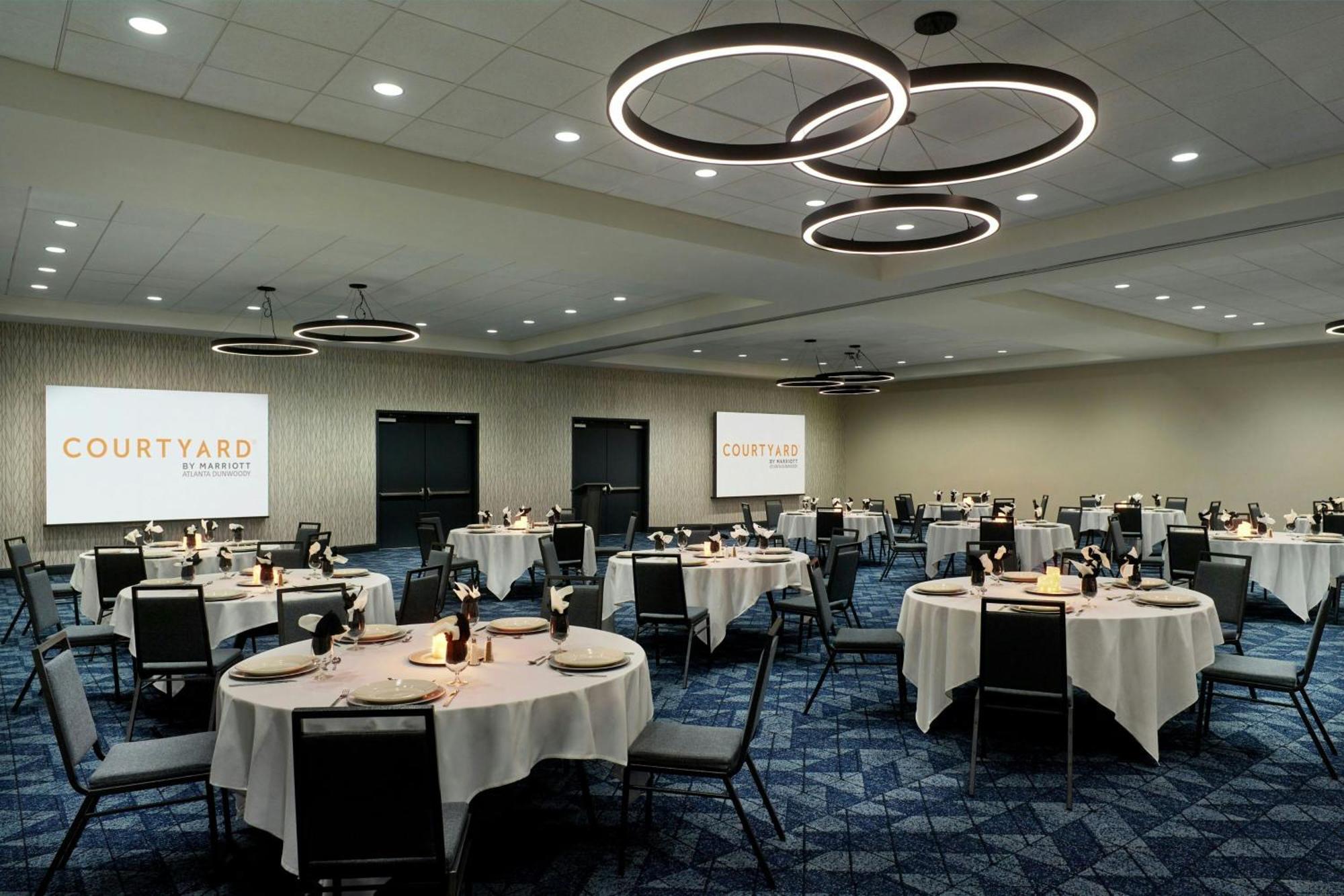 Courtyard By Marriott Atlanta Dunwoody Hotel Exterior photo